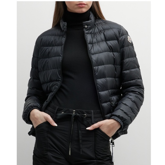 Jackets & Blazers - Luxury Designer-Inspired Front-Zip Lightweight Puffer Jacket in Black Size 8/10